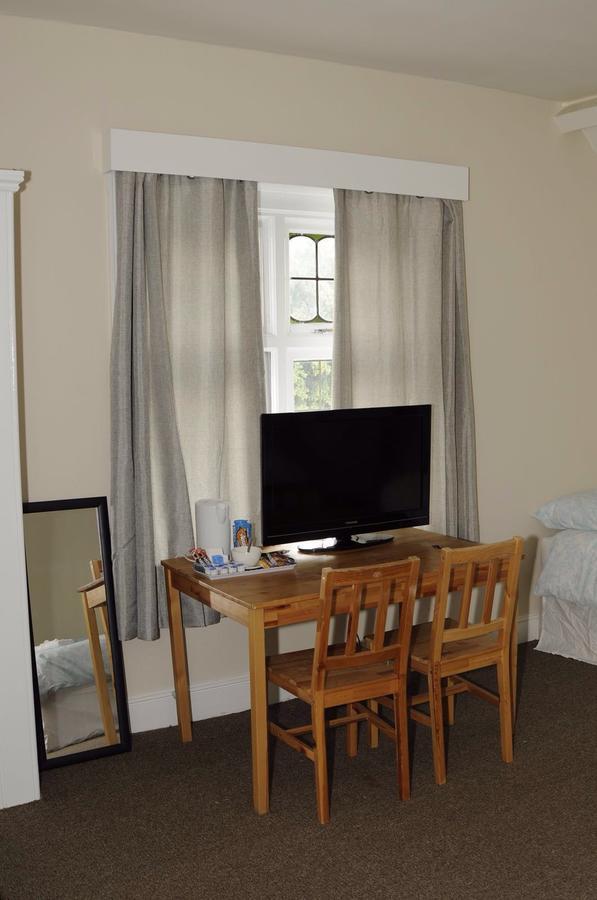 The Elmhurst Hotel London